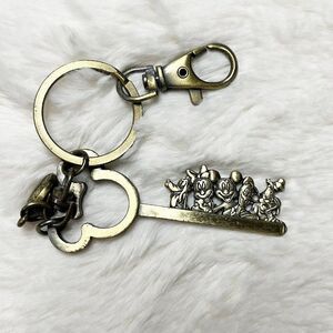 🔮 5/$25 Disney Mickey‎ Mouse And Friends Keychain